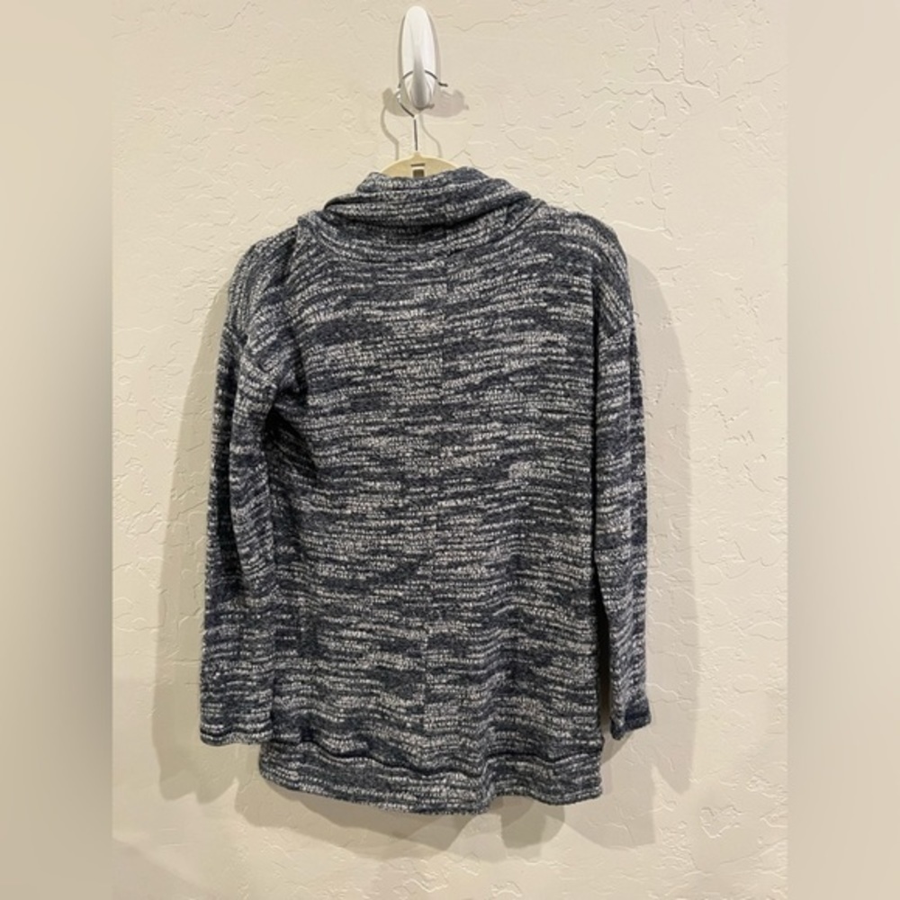 Aerie sweater - Picture 2 of 3